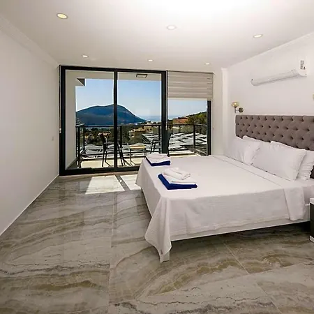 In Sleeps 10 With Pool Air Con And Wifi Villa Kalkan