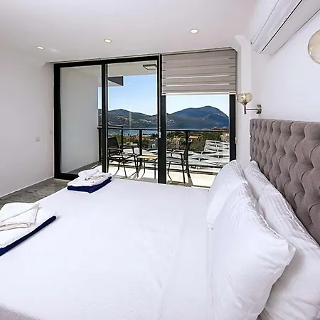 In Sleeps 10 With Pool Air Con And Wifi Villa *