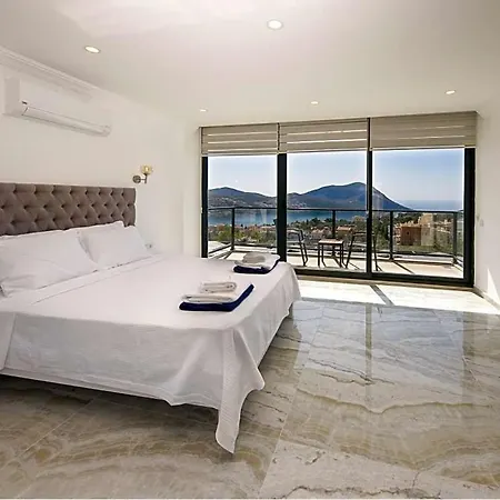 In Sleeps 10 With Pool Air Con And Wifi Kalkan