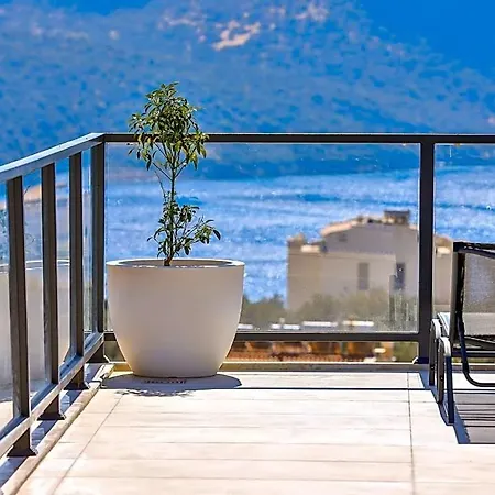 Villa In Sleeps 10 With Pool Air Con And Wifi *