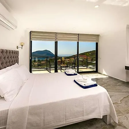 Villa In Sleeps 10 With Pool Air Con And Wifi Kalkan